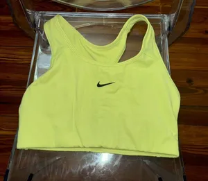 Nike sports bra thumbnail 1