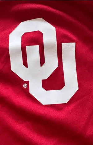 NWT Oklahoma Sooners Quarterback Mock Neck Quarter-Zip Top Small Crimson thumbnail 3