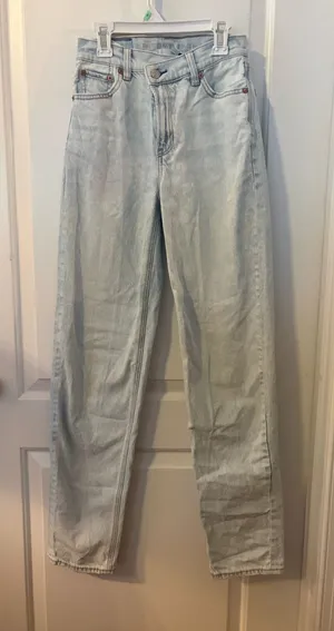 american eagle strigid highest rise baggy straight thumbnail 1