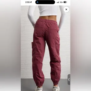 American Eagle Snappy Stretch High-Waisted Baggy Cargo Jogger thumbnail 2