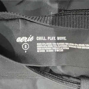 Aerie Chill Play Move Black Sports Bra Women’s Small thumbnail 4