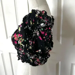 H & M black floral puff sleeve short sleeved top thumbnail 7