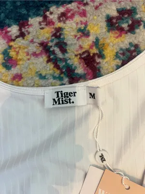 NWT Tiger Mist arti White Scoop-Neck Crop Top thumbnail 10