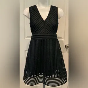 J crew Elegant Black‎ Sleeveless Dress it is in good condition thumbnail 3