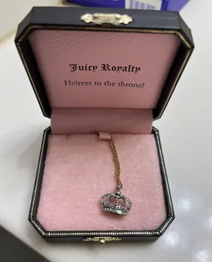 Necklace thumbnail 1