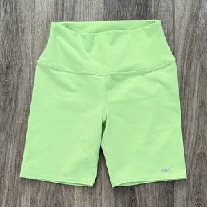 ALO Yoga Women's Lime Bike Shorts Size Small Alosoft Mid Rise thumbnail 1
