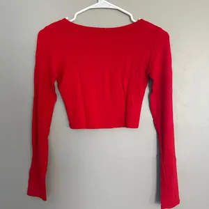 Bright Red Long Sleeve Scoop Neck Fitted Crop Top thumbnail 2