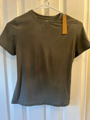 SKIMS Fits Everybody Short Sleeve Tee Medium Gunmetal NWT thumbnail 1
