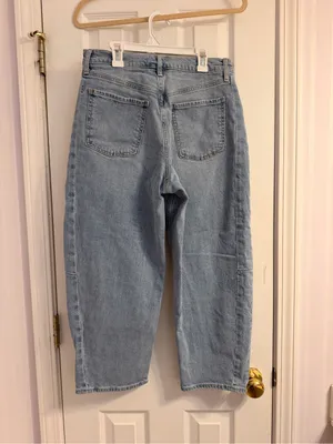 Old Navy High-Waisted Barrel Ankle Jeans Size: 8 petite thumbnail 4