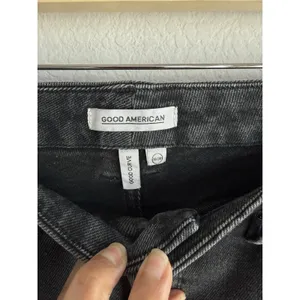 Good American Women's 10/30 Good‎ Curve Straight Leg Jeans Black GCS126T Raw Hem thumbnail 7