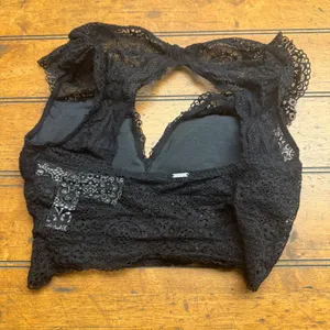 Hollister Gilly Hicks Black Lace Bralette Crop‎ Top Bralette Size M thumbnail 2