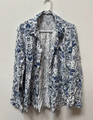 Blue and White Patterned Button Up Long Sleeve Top Size none thumbnail 1