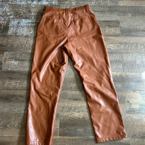 Abercrombie & Fitch 90s Straight Vegan Leather Curve Love Pants Brown Sz 32 14 thumbnail 4