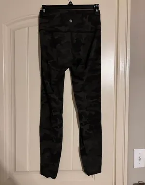 Lululemon Green Camo Leggings thumbnail 3