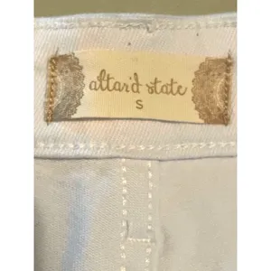 Altar'd State White High Rise Shorts size Small thumbnail 5