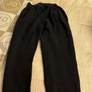 Nike Womens Black Sweatpants thumbnail 3