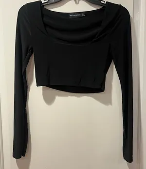 PrettyLittleThing Elegant Black Long Sleeve Crop Top thumbnail 1