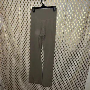 Aerie offline flared leggings hi rise flare real me long inseam tan size XL thumbnail 3