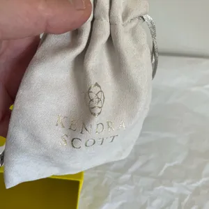 Kendra Scott Yellow Jewelry Box with Cream Pouch thumbnail 5