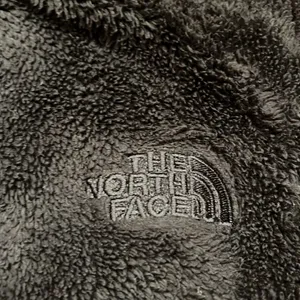 The north face women’s black fleece vest size medium. thumbnail 6