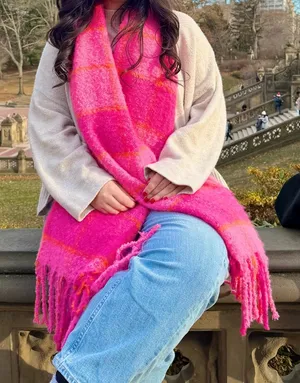 Shiraleah Chicago boutique Pink and Orange chunky fringe end Women's Scarf. Worn once in New York thumbnail 1