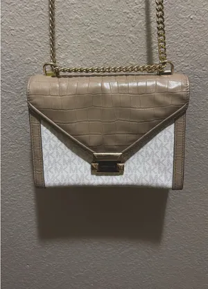Michael Kors White Bag thumbnail 2