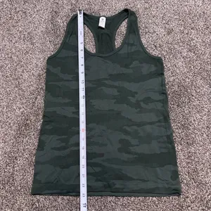 90 Degree green camo tank top in size S. Nylon & spandex blend. thumbnail 4
