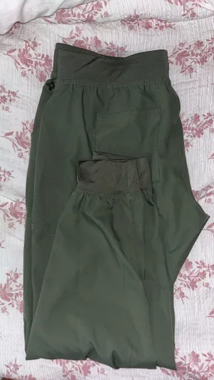 Med Couture Olive scrubs thumbnail 1