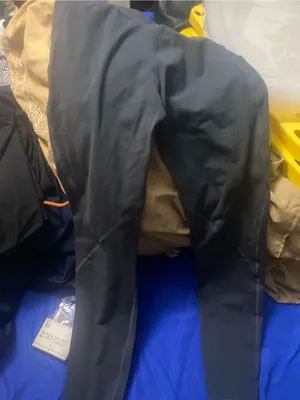 Alphalete Black leggings  with Subtle Logo thumbnail 4