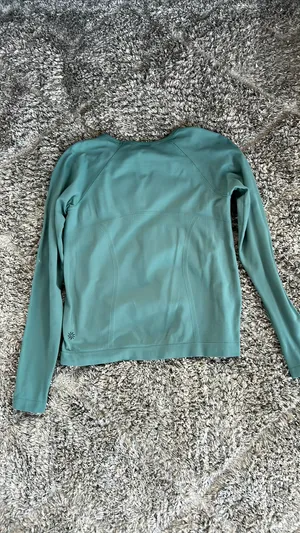 green athleta long sleeve thumbnail 2