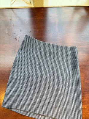 URBAN OUTFITTERS Houndstooth Check Plaid Stretch Mini Skirt Size Small thumbnail 3
