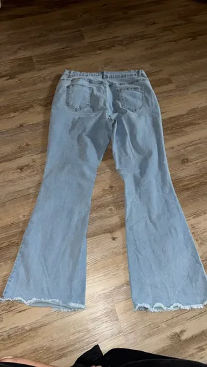 SheIn Light wash denim jeans thumbnail 2