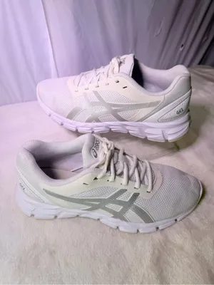 ASICS White Athletic Running Shoe with Gray Logo thumbnail 3