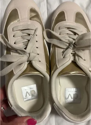 DV by Dolce Vita Sneakers thumbnail 4