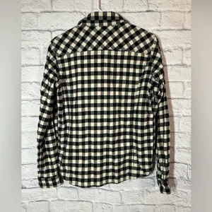 Carhartt Black and Cream Checkered Button-Up Flannel, sz Small (4/6) thumbnail 5