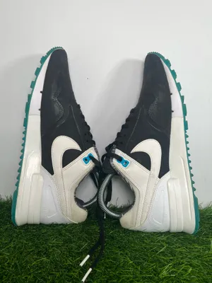 Nike Air Sneakers Black White Teal Women’s 6 Casual Running Shoes 861346-003 thumbnail 6