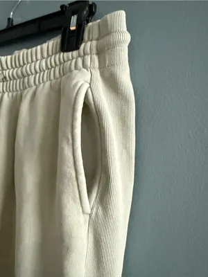 TNA Aritzia Airy Fleece Light Green Lightweight Sweatpants thumbnail 4