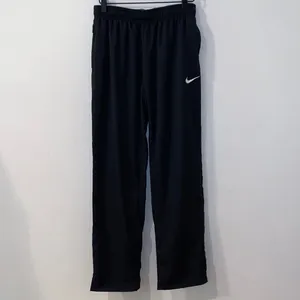 NWT!! Nike Dry Lightweight Wind Resistant Training Pants Size Small thumbnail 2