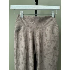Alphalete Surface Power Leggings Pebble Print Mocha Medium thumbnail 6