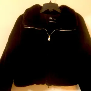 Zara Brand Black Fur Coat Absolutely Gorgeous Like New thumbnail 2