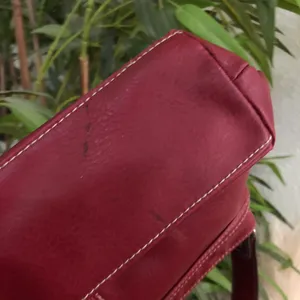 90s/2000s Y2K Vintage Burgundy res leather shoulder hand bag purse. #whimsygoth #grunge #tomantic #coquette #western boho thumbnail 4