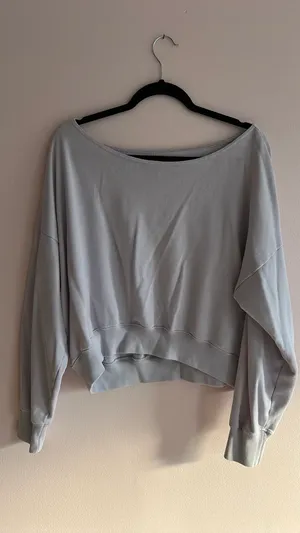 Hollister light purple off the shoulder crewneck thumbnail 2