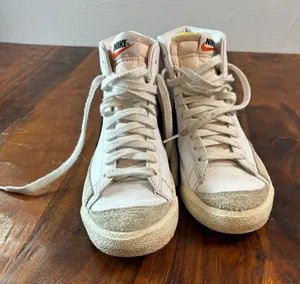 Nike Blazer Mid 77 Vintage White Black CZ1055 Womens Size 8 High‎ Top Sneakers thumbnail 1