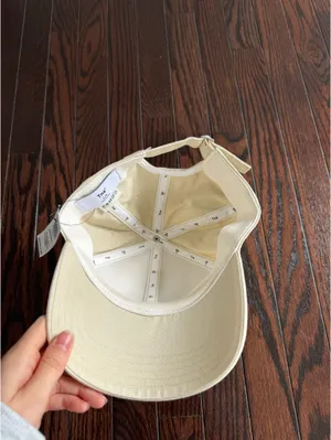 Aritzia NWT TNA Hat thumbnail 3