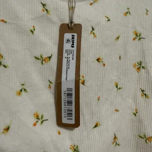 Skims NWT Cotton Crop Rib Tank in Marigold Rosebud Print Size Medium thumbnail 3