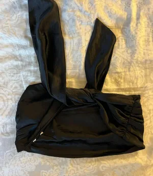 Princess Polly Silk Tie Crop Top thumbnail 1