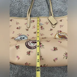 Coach x Disney Floral Tote Bag (NO WRISTLET) thumbnail 6