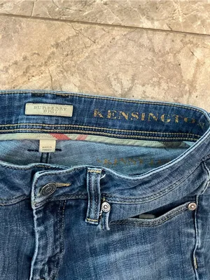 Burberry Kensington Skinny Leg Jeans thumbnail 2