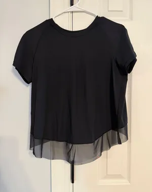 Lululemon Black T-Shirt Short Sleeve thumbnail 1