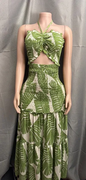 New size medium it will fit also a large size Green thumbnail 1